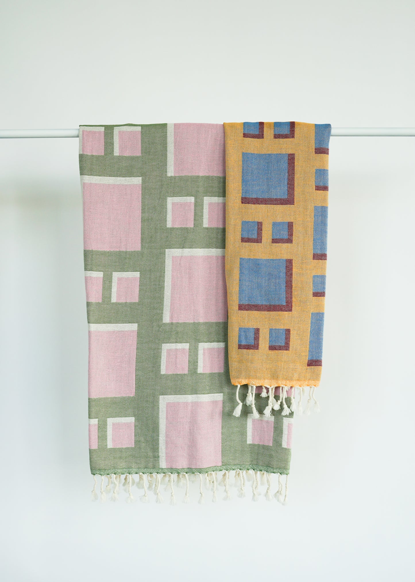 WINDOWS TURKISH TOWEL